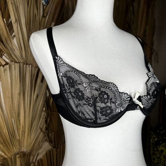 Vintage Black & White Lace Bra 34C‎ Escante - Picture 2 of 5